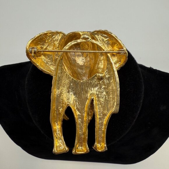 Vintage Gold-Tone Elephant Brooch Pin Black Glass Eyes Detailed Design - Picture 2 of 11